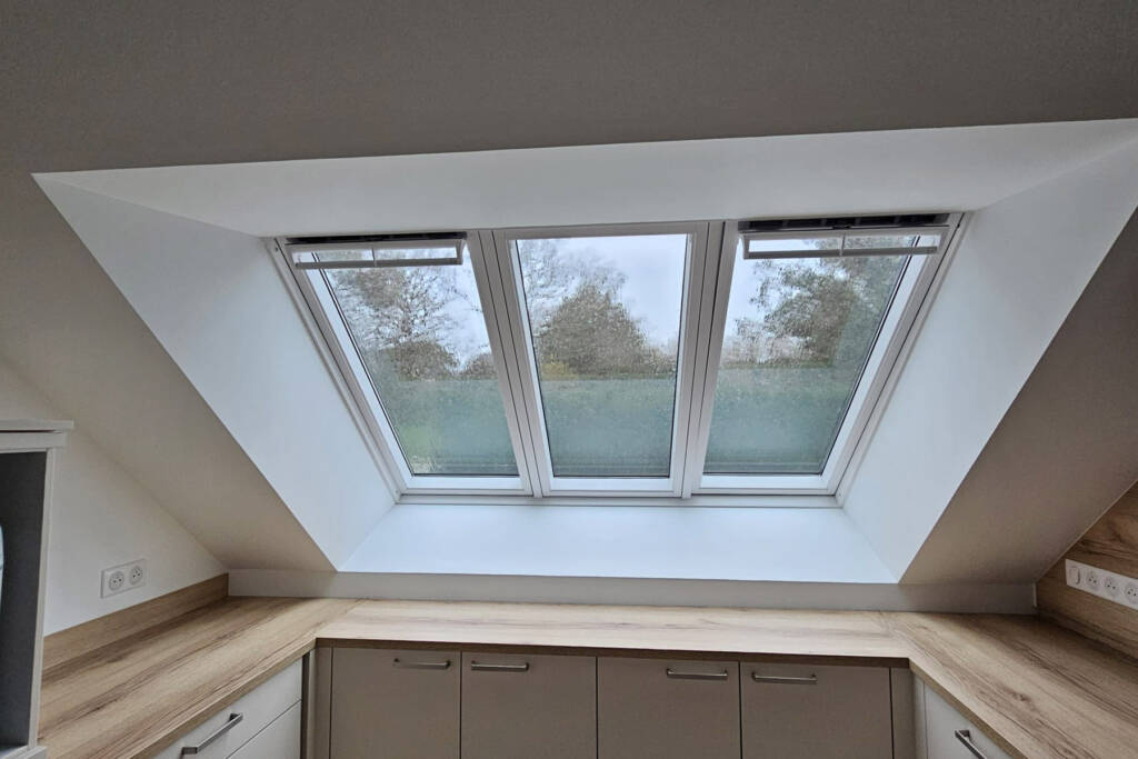 Installation de fenêtre de toit dans combles aménagés à Saint-Nazaire
